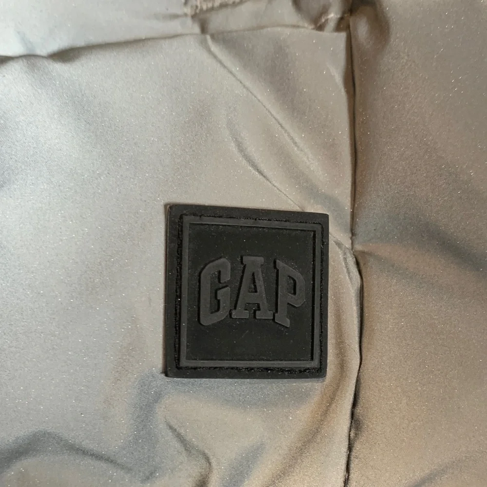 GAP kids gray, subtle metallic Puffer Vest XL